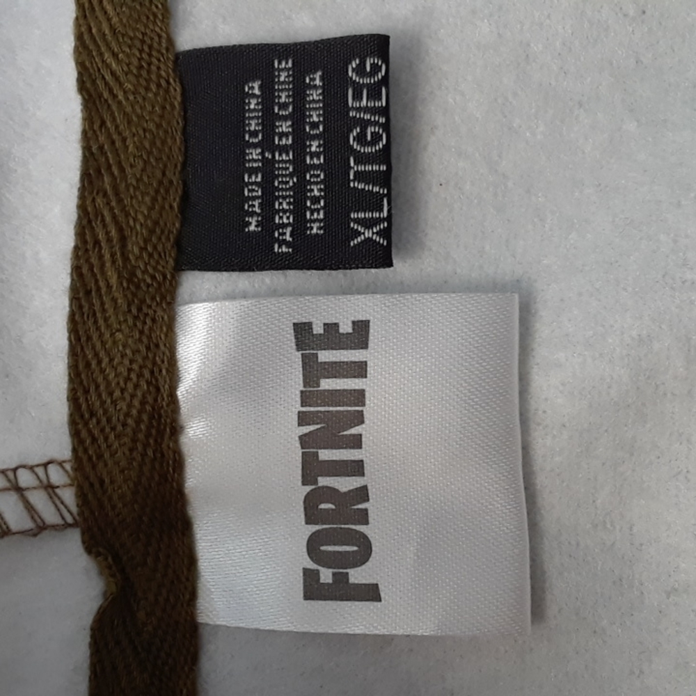 Fortnite Sweater - Picture 11 of 11